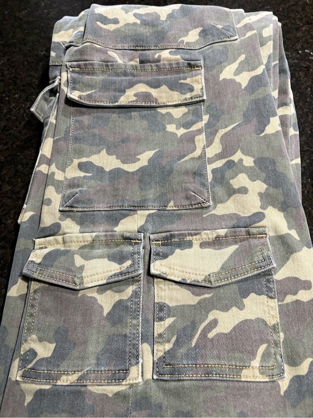 Hidden camo wide leg cargo jeans - Picture 6 of 8